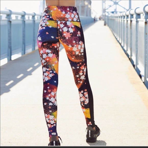 Free People NWT Medium Leggings Liza Illusion - Picture 2 of 8